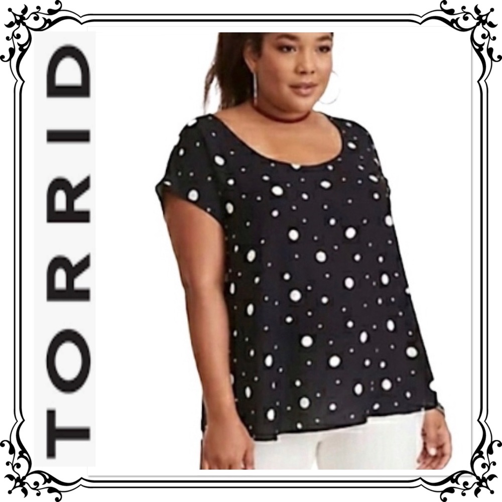 TORRID ⭐️ Polka Dot Georgette Button Back Blouse